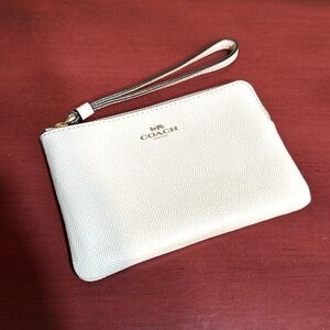 Coach wristlet wallet handbag clutch